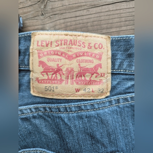 Levi's 501 Original Fit Jeans - Picture 5 of 7